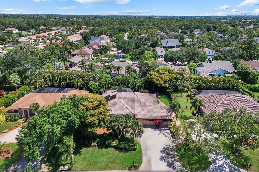2039 Imperial Cir, Naples, FL 34110
