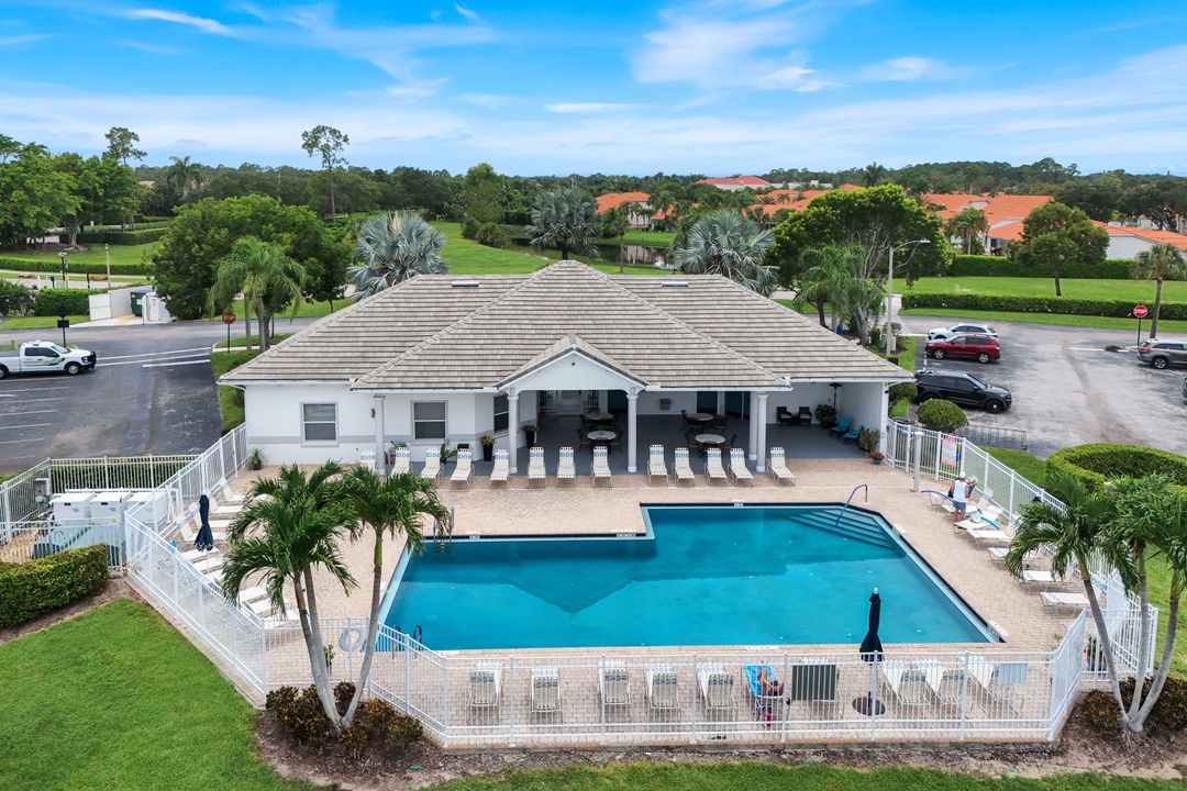 7822 Great Heron Way #201, Naples, FL 34104