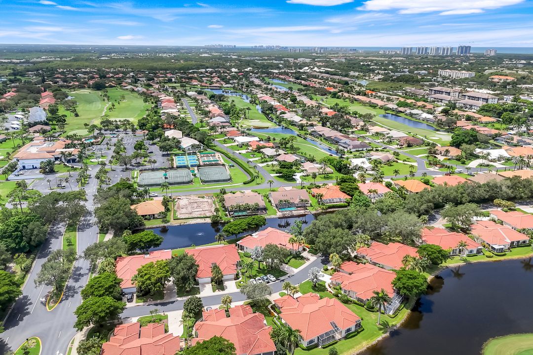 9172 Las Maderas Dr, Bonita Springs, FL 34135