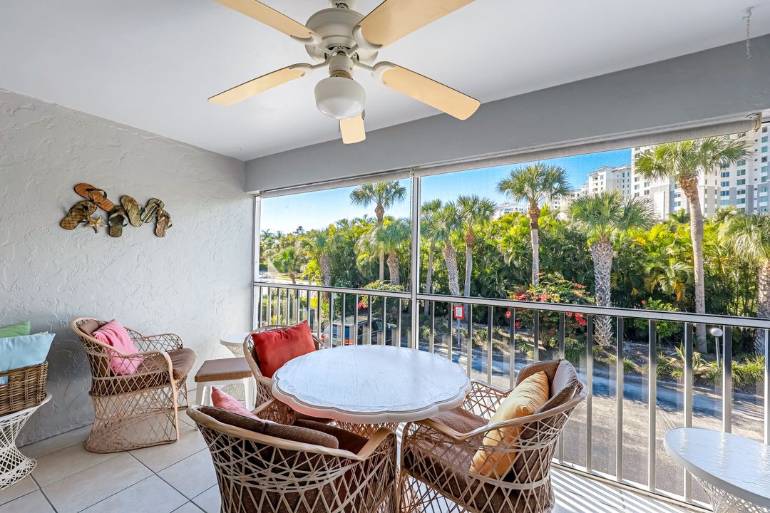 509 Roma Ct #202, Naples, FL 34110