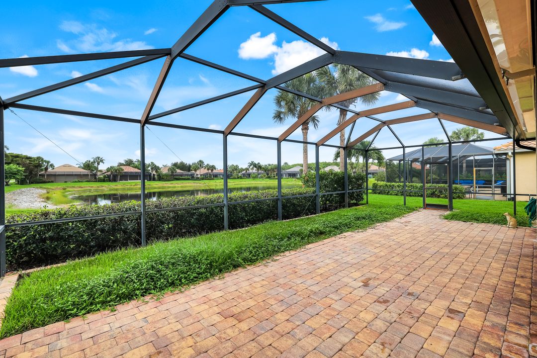 9704 Cobalt Cove Cir, Naples, FL 34120