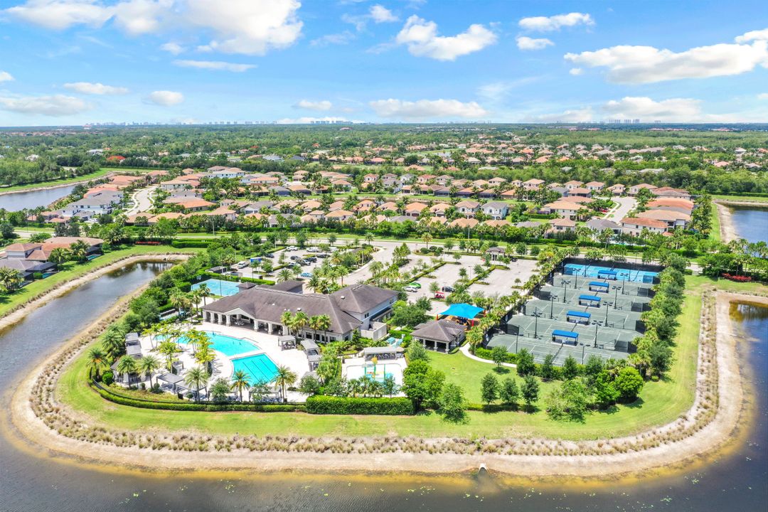 4549 Azalea Dr, Naples, FL 34119