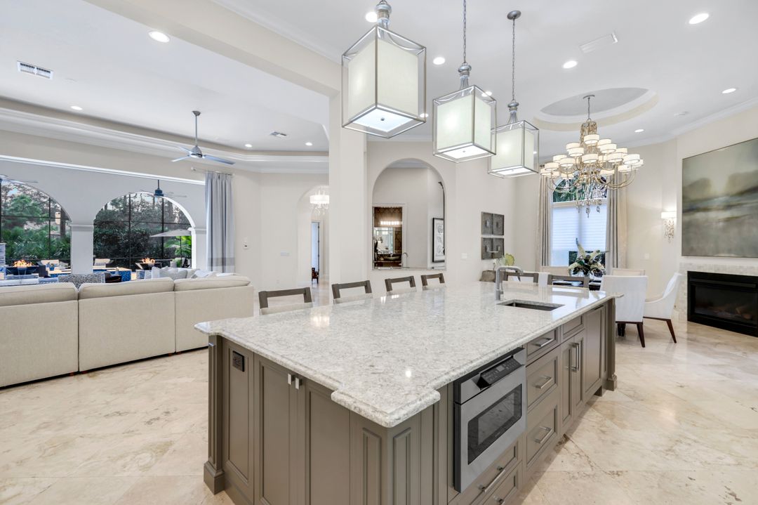 12338 Collier's Reserve Dr, Naples, FL 34110