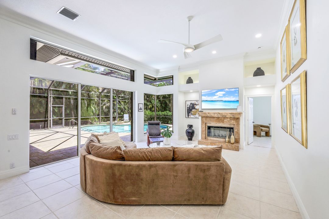 11819 Warbler Ct, Naples, FL 34119