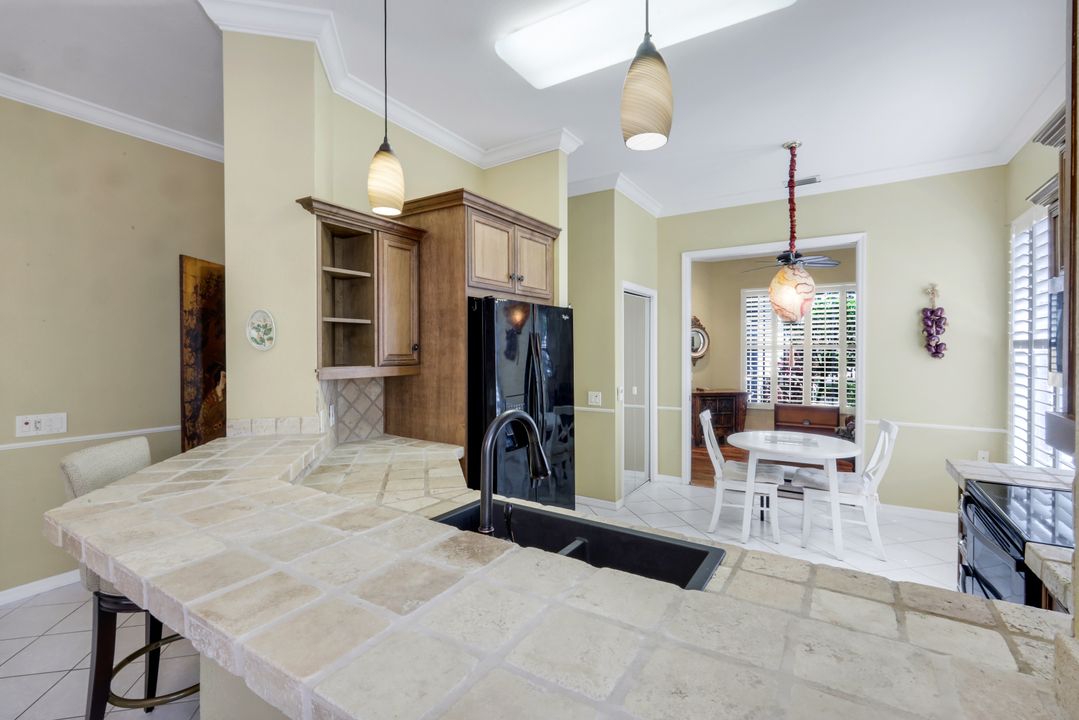 1814 Leamington Ln, Naples, FL 34109