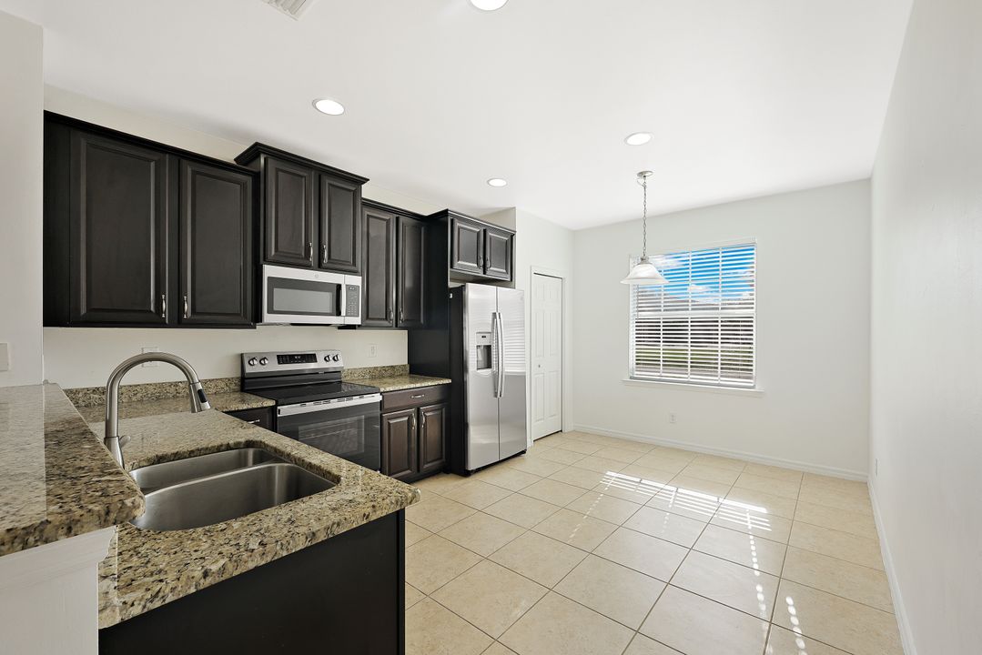 3827 Clearbrook Ln, Fort Myers, FL 33966