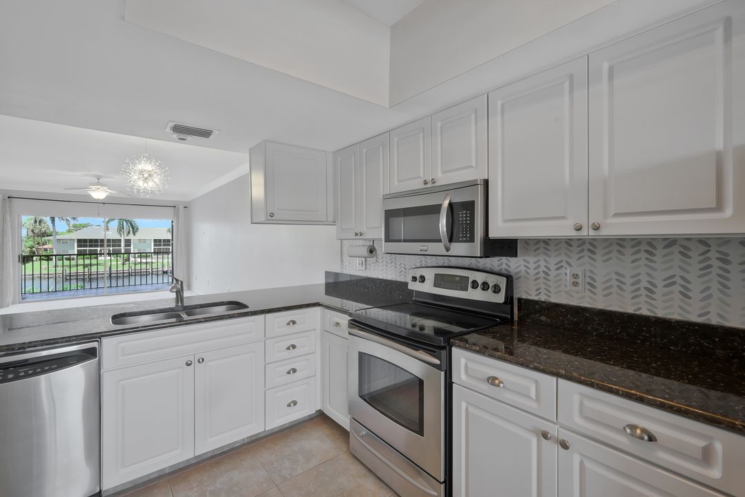 4550 SE 5th Pl #202, Cape Coral, FL 33904