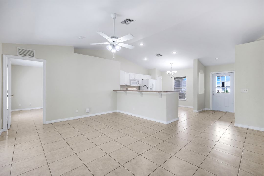 2010 NE 13th Pl, Cape Coral, FL 33909