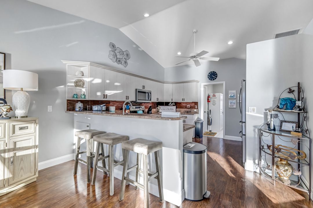 4934 SW 2nd Pl, Cape Coral, FL 33914