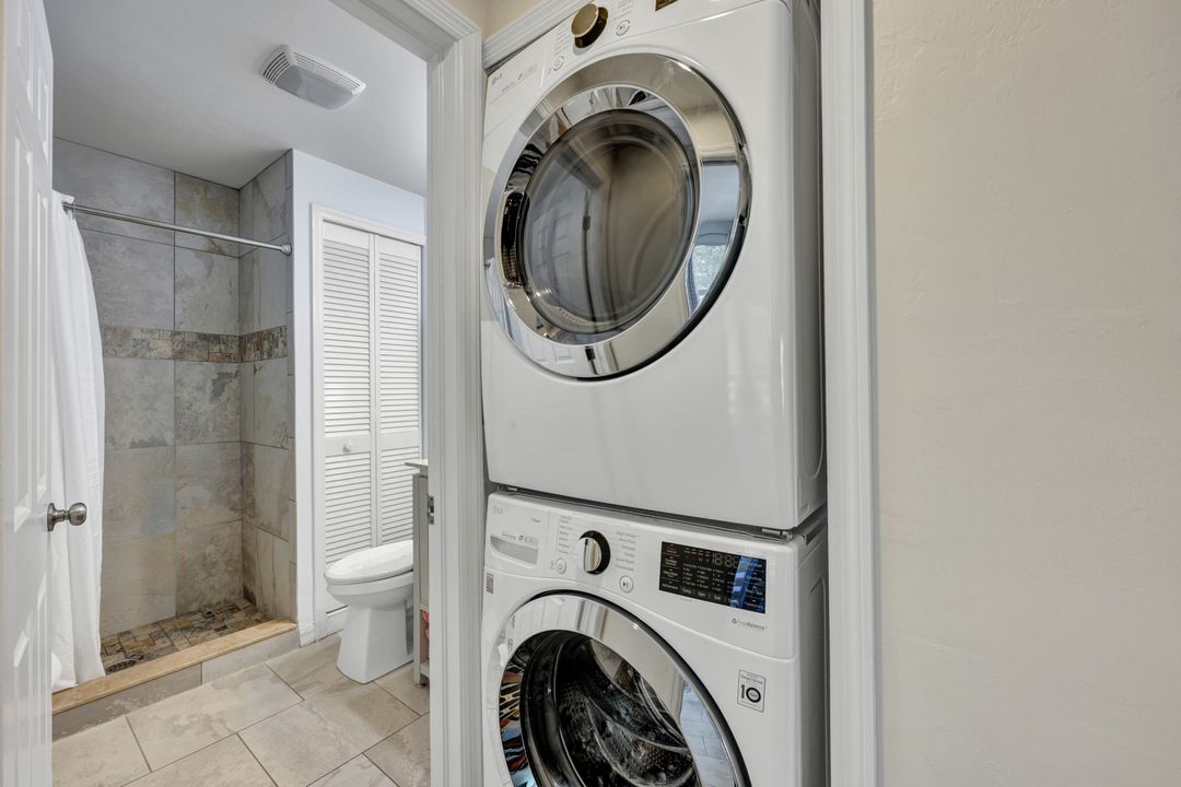 531 91st Ave N, Naples, FL 34108