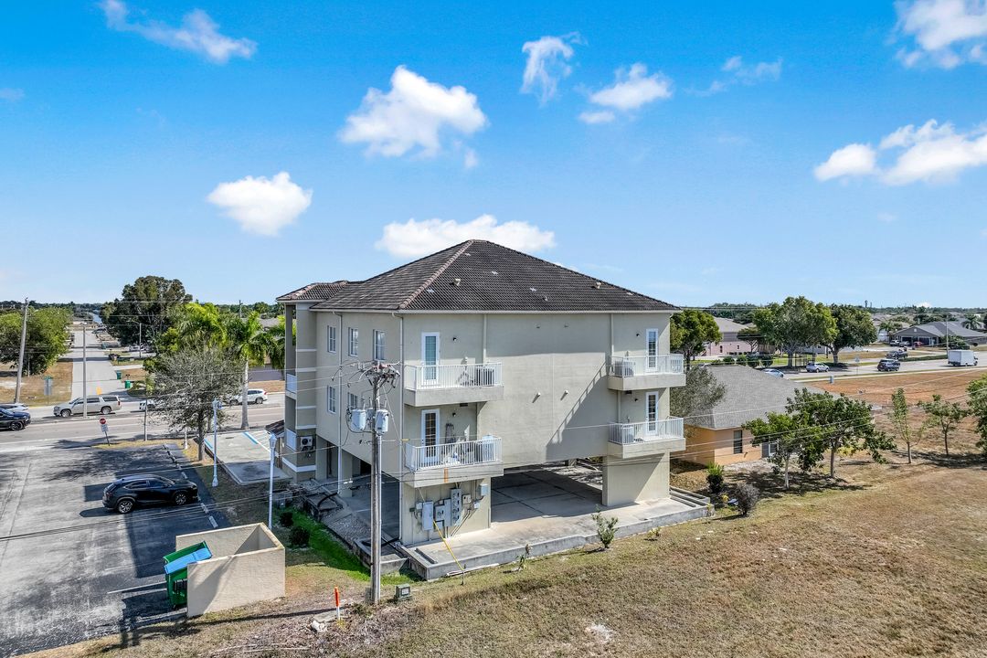 1212 Country Club Blvd #301 & 302, Cape Coral, FL 33990