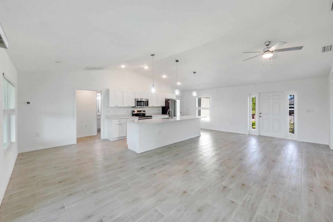 1828 NW 30th Terrace, Cape Coral, FL 33993