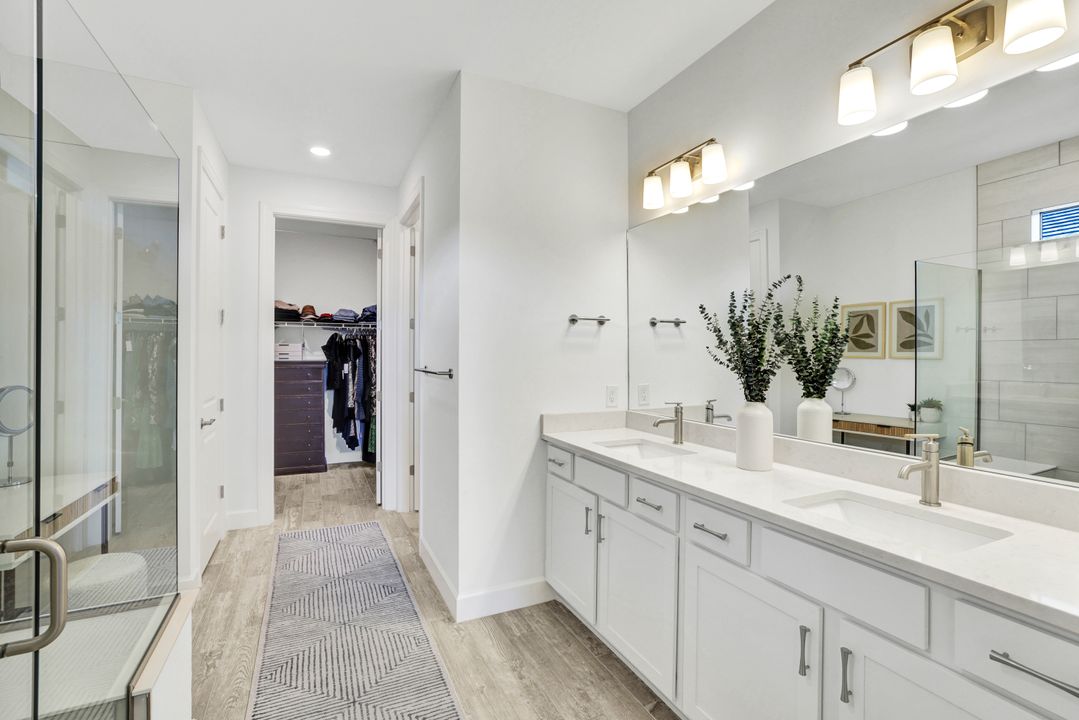 1952 Yellowfin Cir, Naples, FL 34114