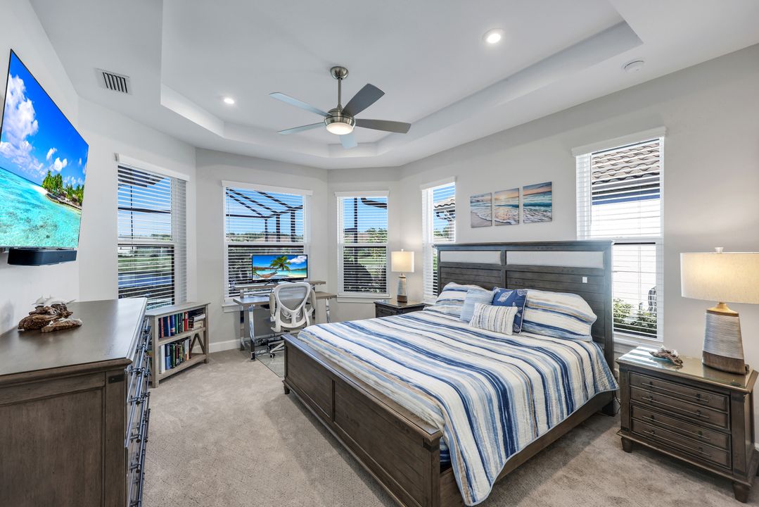 8262 Promoso Ct, Naples, FL 34114