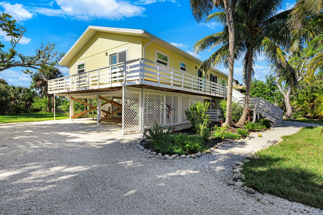 1752 Serenity Ln, Sanibel, FL 33957