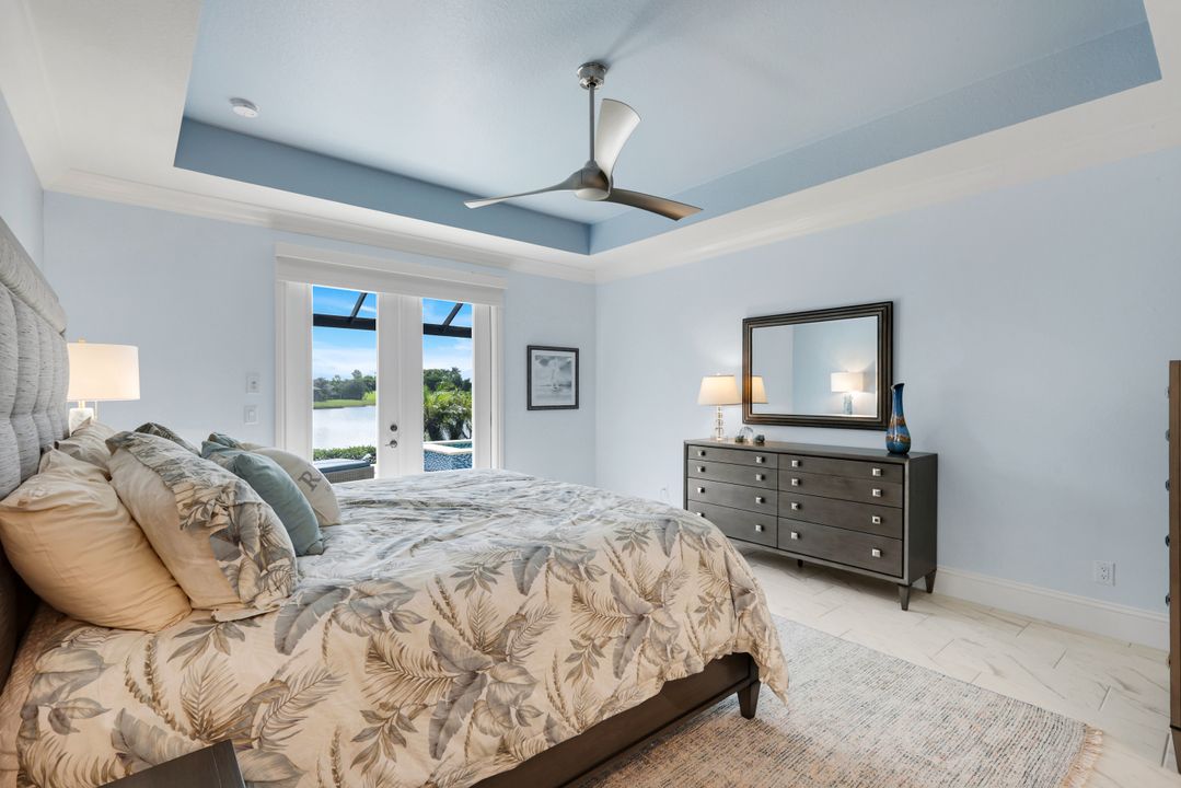 14386 Laguna Spgs Ln, Naples, FL 34114