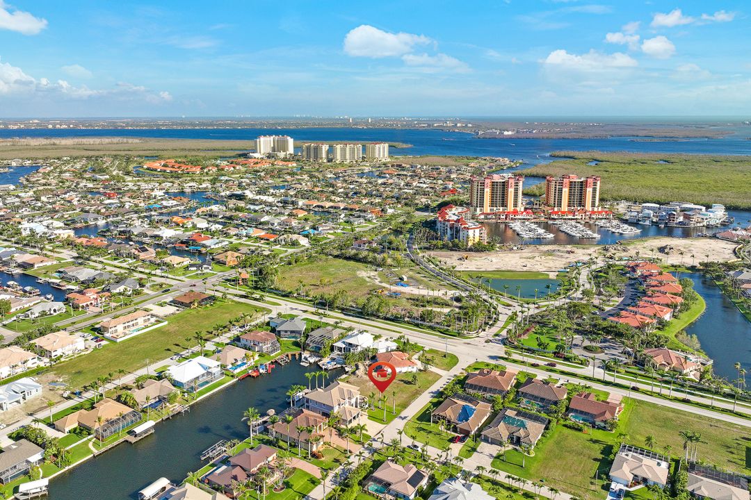 5423 SW 17th Ave, Cape Coral, FL 33914