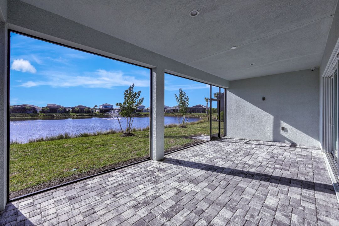 9109 Caicos Wy, Naples, FL 34114