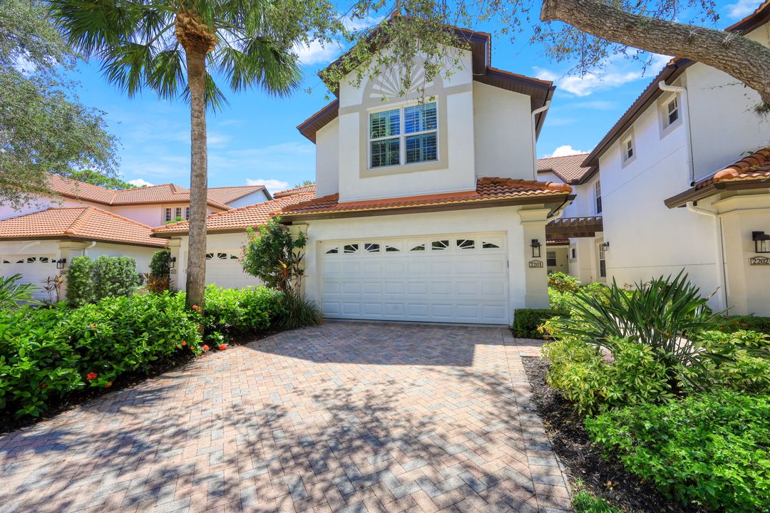 2240 Hawksridge Dr #2201, Naples, FL 34105