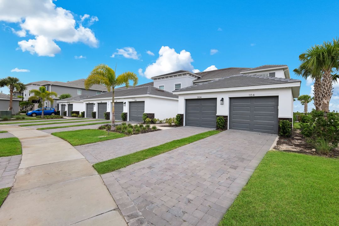 11811 Venetian Lagoon Dr #204, Fort Myers, FL 33913