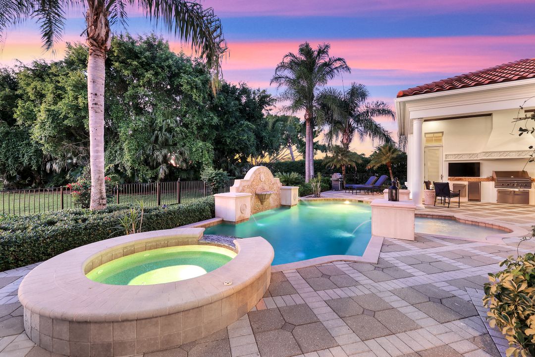 2249 Miramonte Ct, Naples, FL 34105