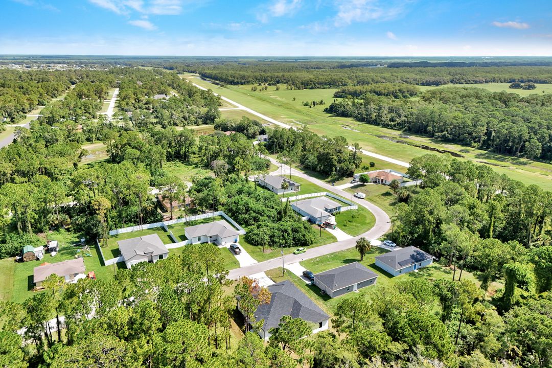 8027 Royal Cir, LaBelle, FL 33935