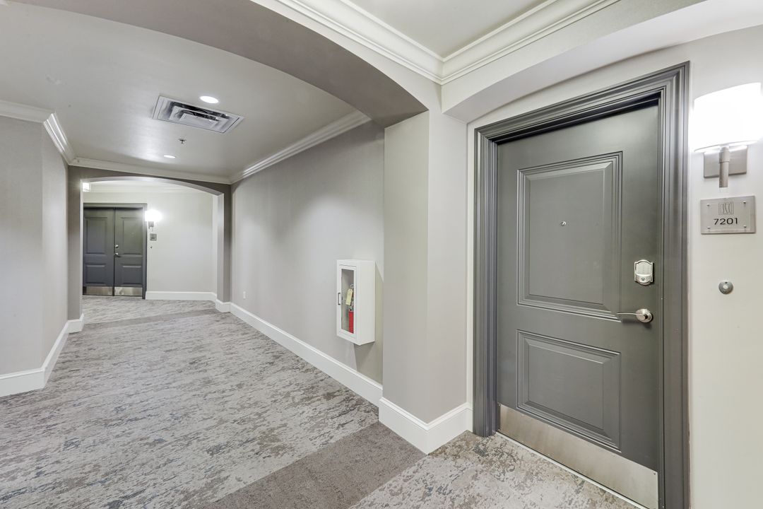 9123 Strada Pl #7201, Naples, FL 34108