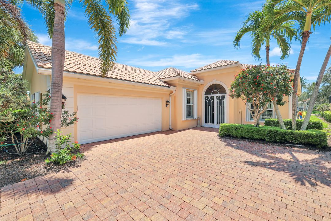 3008 Ellice Way, Naples, FL 34119