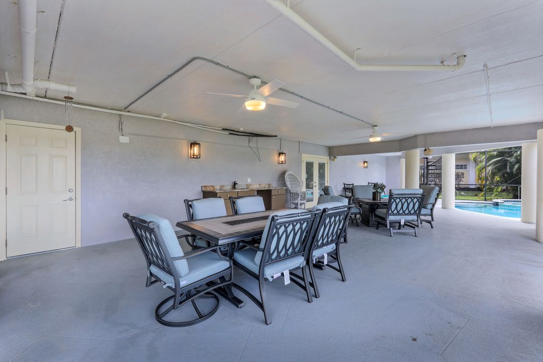 201 San Mateo Dr, Bonita Springs, FL 34134