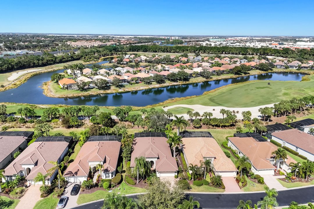 10009 St Moritz Dr, Miromar Lakes, FL 33913