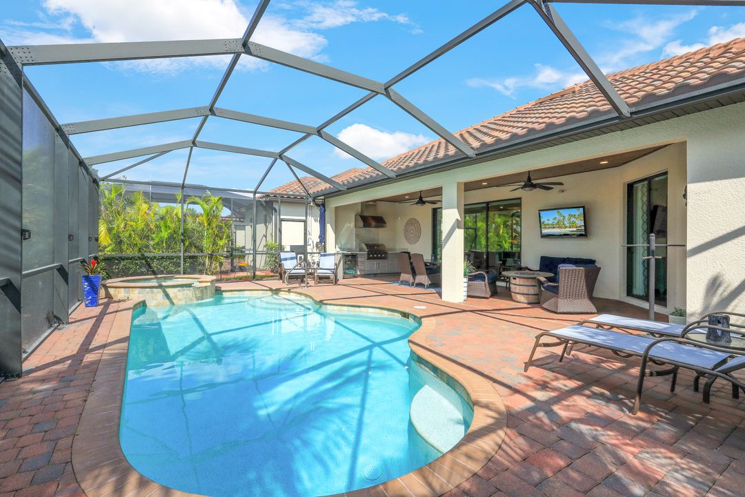 28086 Edenderry Ct, Bonita Springs, FL 34135