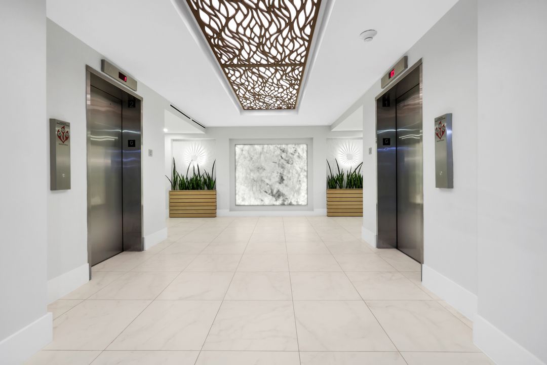 1285 Gulf Shore Blvd N #3B, Naples, FL 34102