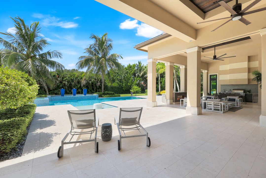 112 Hickory Rd, Naples, FL 34108