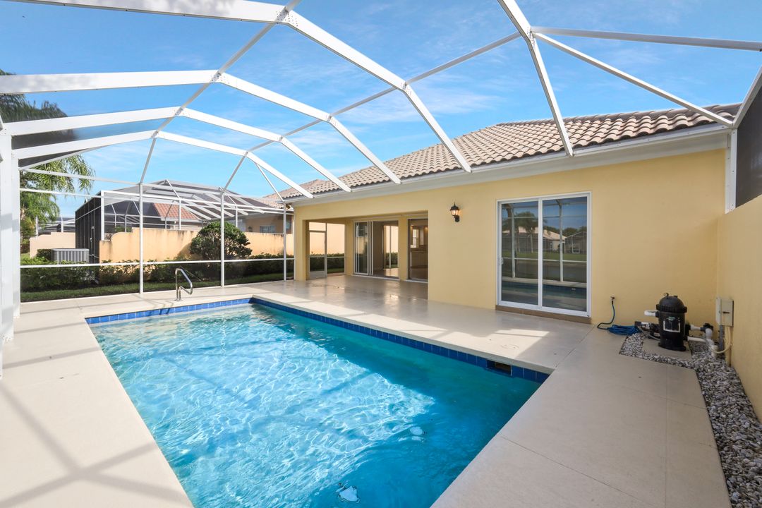 28348 Nautica Ln, Bonita Springs, FL 34135