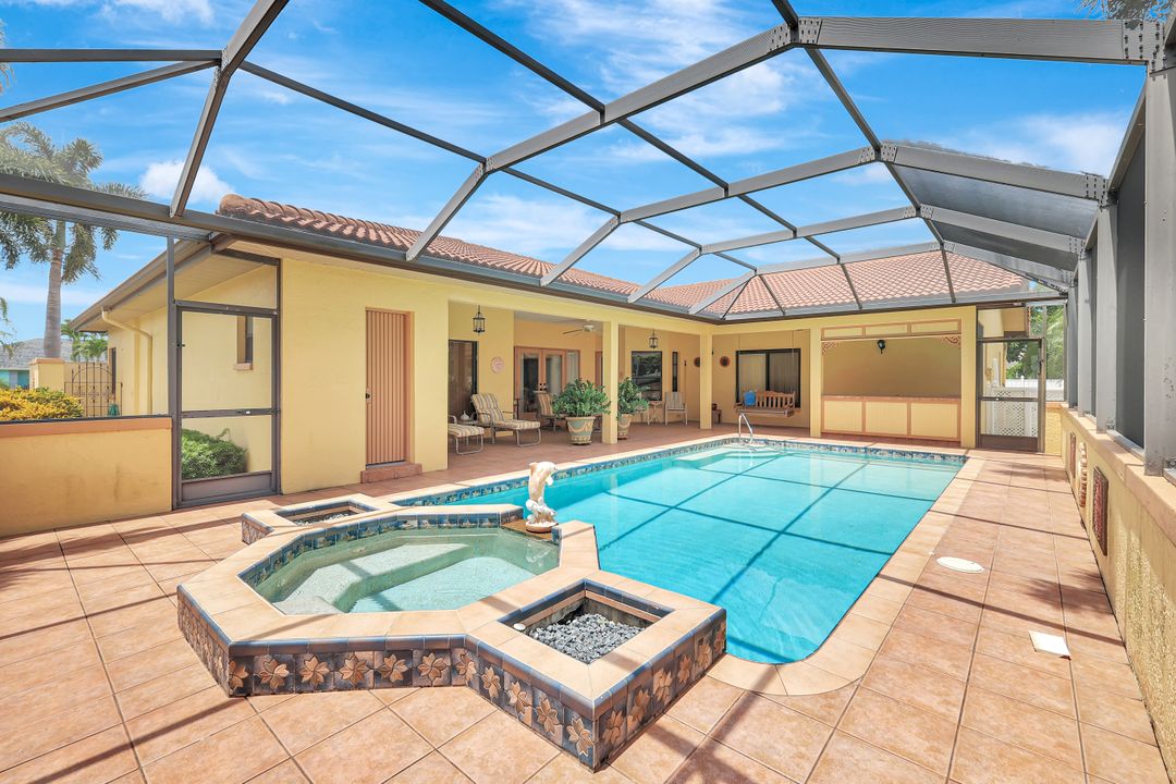 619 SE 18th Terrace, Cape Coral, FL 33990