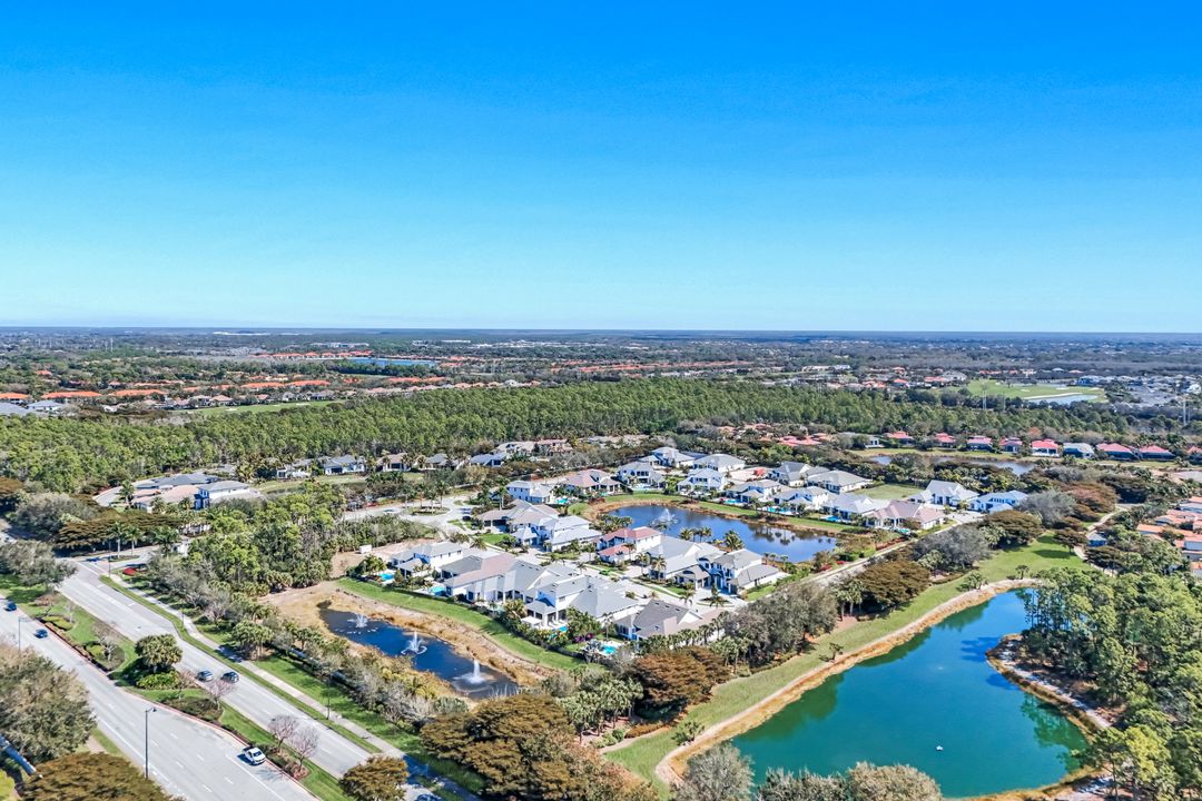 16716 Enclave Cir, Naples, FL 34110