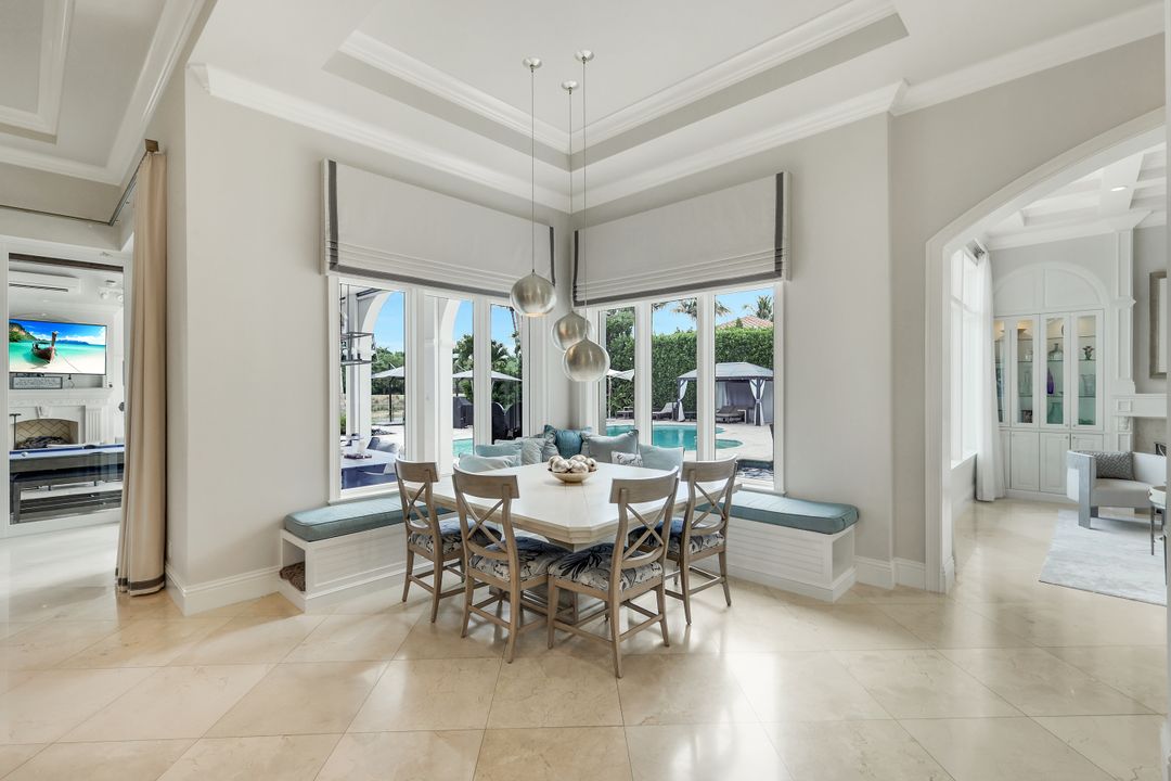 2885 Escada Ct, Naples, FL 34109