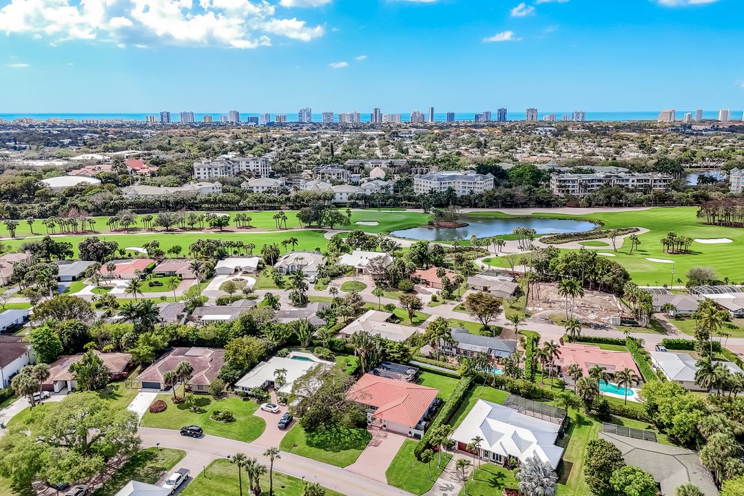 87 Burning Tree Dr, Naples, FL 34105