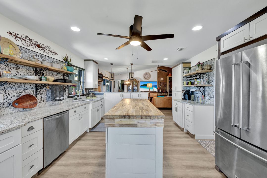 2906 NE 6th Ave, Cape Coral, FL 33909