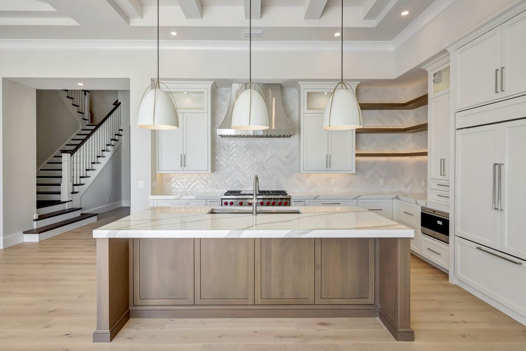 860 Banyan Ct, Marco Island, FL 34145