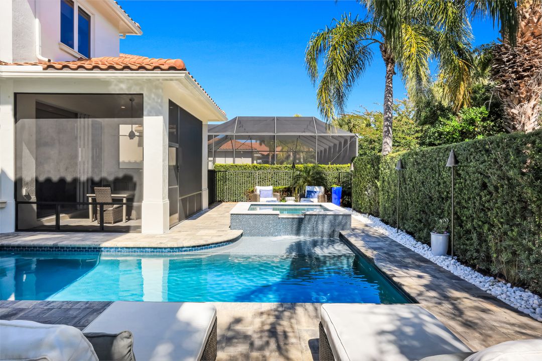 2106 Modena Ct, Naples, FL 34105