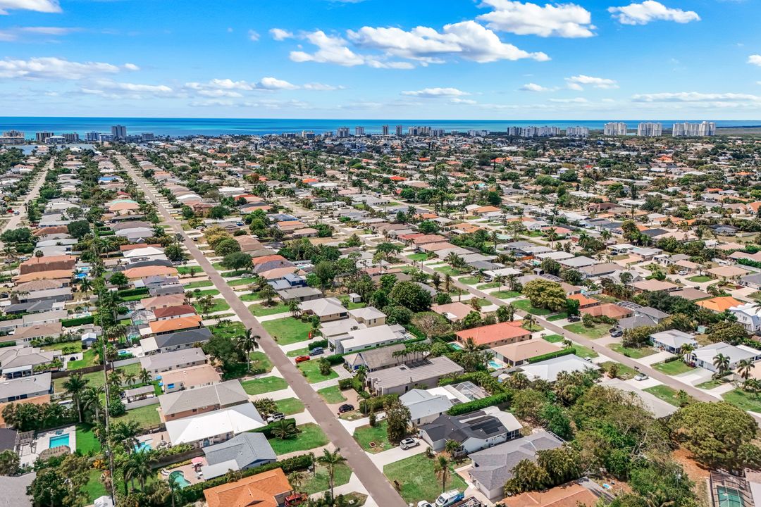 779 98th Ave N, Naples, FL 34108
