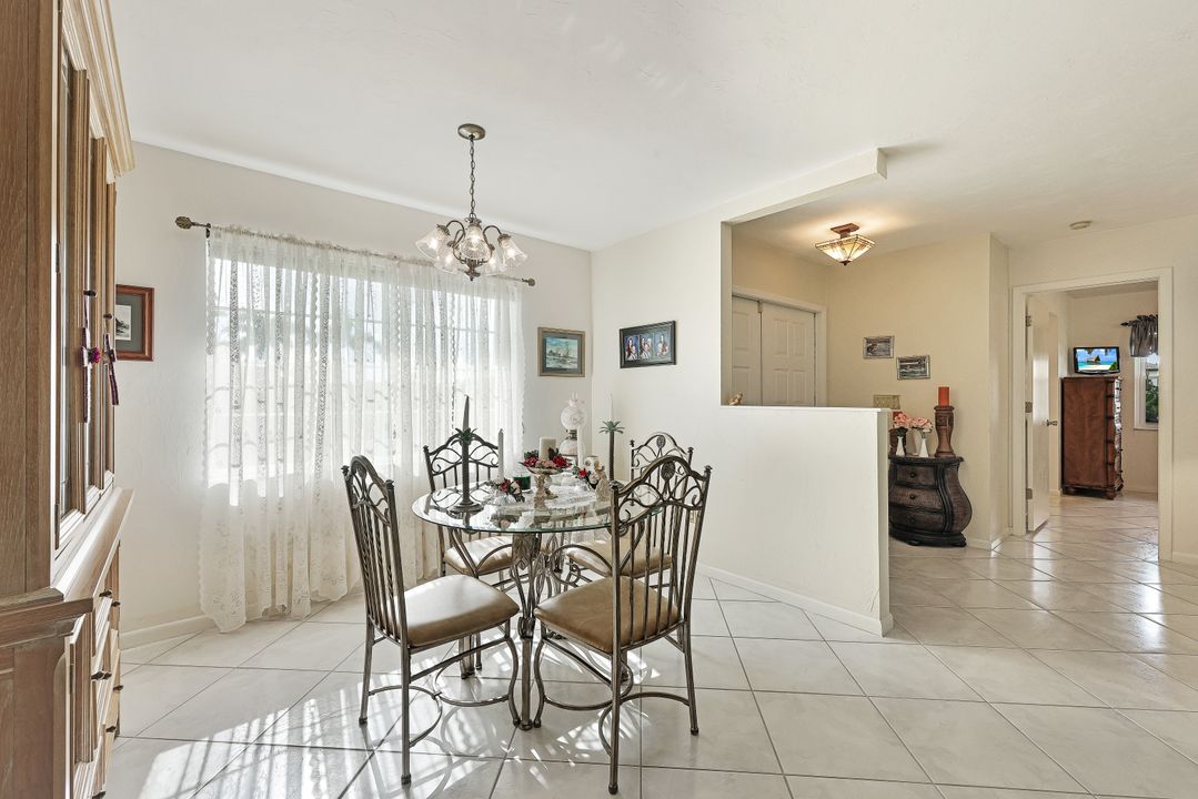 3612 SW 11th Ave, Cape Coral, FL 33914