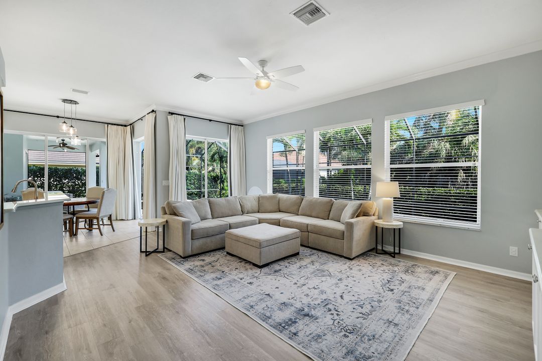 8748 S Lake Cir, Fort Myers, FL 33908