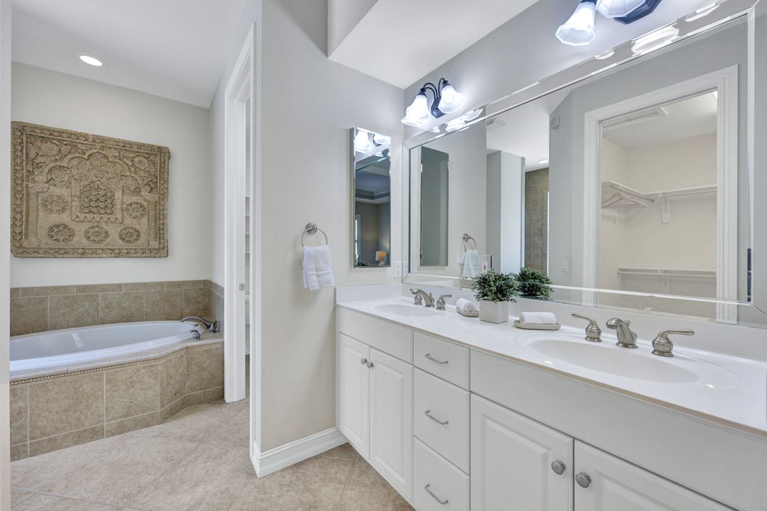 636 102nd Ave N, Naples, FL 34108, Naples, FL 34108