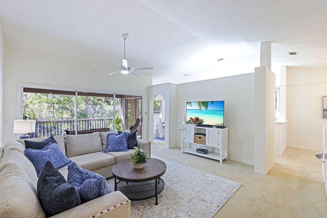386 Emerald Bay Cir #G4, Naples, FL 34110
