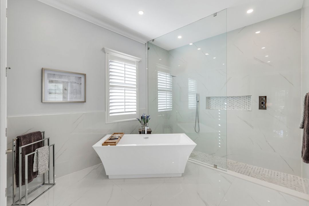 9356 Slate Ct, Naples, FL 34120