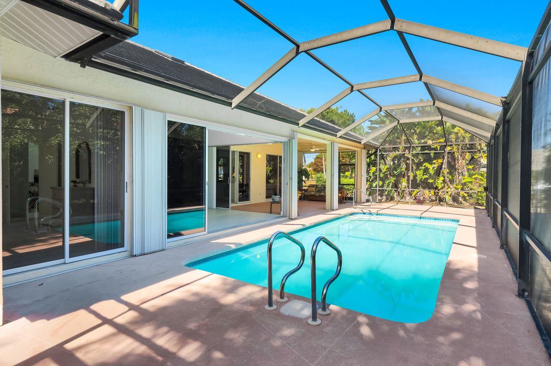 28501 Sombrero Dr, Bonita Springs, FL 34135