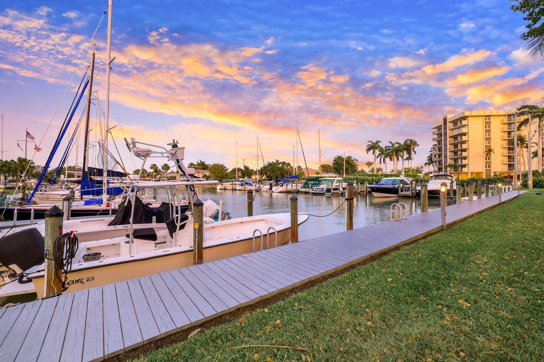 2170 Gulf Shore Blvd N #62W, Naples, FL 34102