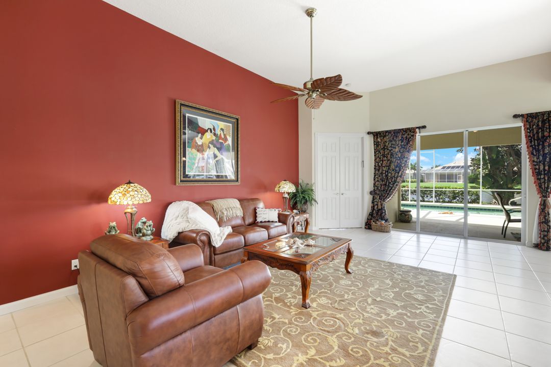 5848 Ferrara Dr, Sarasota, FL 34238